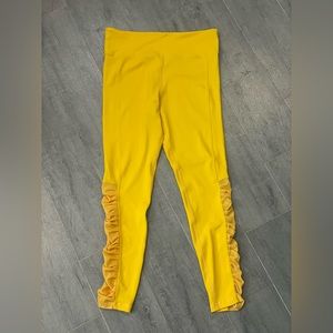 ZYIA Active Yellow Daffodil Light n Tight Leggings Women’s size 8-10